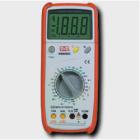 防表筆誤插裝置;數(shù)據(jù)保持,顯 示 器：最大顯示數(shù)1999，字高28mm,直流電壓;交流電壓;直流電流;交流電流;電阻;電容,溫度,帶蜂鳴器通斷測(cè)試;二極管測(cè)試;晶體管hFE測(cè)試. 
