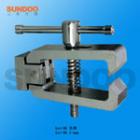 SJJ-08實驗夾具 ,適用范圍：各種線纜、玻璃、皮革、各種電器元件等材料的拉力、破壞力、插撥力的測試。 最大負(fù)荷：500N
 
