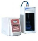 JY99-IIDN 超聲波粉碎機(jī)，工作頻率：20KHz。超聲功率：400-1800W可調(diào)。 隨機(jī)變幅桿：Φ20?？蛇x配變幅桿：Φ25、Φ28。破碎容量：550-1200ml。溫度保護(hù):樣品溫度至50℃ 占空比: 0.1-99.9%
