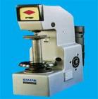 HB-3000型布氏硬度計(jì) 可用來測定未經(jīng)淬火鋼、鑄鐵、有色金屬及質(zhì)地較軟的軸承合金材料的布氏硬度。 測量范圍：8-450HBS，8-650HBW
