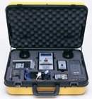 50550 　防靜電測(cè)試包 適用于經(jīng)常在不同地方檢測(cè)的工程師 包含:19780表面電阻測(cè)試儀1臺(tái) 19447離子風(fēng)機(jī)測(cè)試包1套 Fluke 電阻電壓測(cè)試儀1臺(tái) 50559 110V交流電輸出分析儀 有機(jī)玻璃靜電模擬器1套  09100 手環(huán)帶1付07590 腳環(huán)帶1付 手提箱1個(gè)
