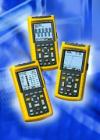 Fluke 120 系列示波表 雙輸入 40 MHz 或 20 MHz 數(shù)字示波器,兩個 5,000 計數(shù)的真有效值數(shù)字多用表 .自動測量,Fluke 124 和 125 隨附的 10:1 電壓探針可用于高頻率測量  
