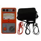 ●每種機(jī)型有三種額定電壓。

●絕緣阻值采用對(duì)數(shù)分度線，均勻清晰，讀數(shù)方便。

●線性交流電壓表刻度提供300V或600V的量程。

●強(qiáng)帶載能力，輸出短路電流大于1mA。。

●防塵防潮結(jié)構(gòu)，適于戶外操作。

●體積小，重量輕，操作簡(jiǎn)捷，攜帶方便。

●電池供電，低功耗。

●電池容量檢查功能。

●線性交流電壓表刻度提供300V或600V的量程。
