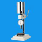 功 能：
　　LX-D 型邵氏硬度計(jì)可裝配在本公司配套生產(chǎn)的LD邵氏硬度計(jì)支架上使用，可提高測(cè)試精度。
