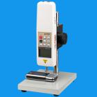 說明： 
AAJ按鍵專用負(fù)荷測試臺，專為按鍵專用測力計配備，用于按鍵按鈕的按壓力負(fù)荷測試，具有高精度、易操作、快速復(fù)位等優(yōu)點。本機(jī)架使用方便，可安放在各種工作臺面上使用。
