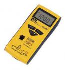 產(chǎn)品特點(diǎn)
 
? 真有效值測(cè)量
? 測(cè)量精度：3 1/2位
? 自動(dòng)/手動(dòng)量程
? 體積：125mm×60mm×24mm，手機(jī)大小
? 重量：110g
? 過(guò)載保護(hù)：測(cè)電壓：600V（AC/DC）、測(cè)電阻：450V（AC/DC）
? 機(jī)身內(nèi)置表筆
