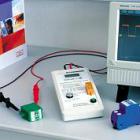 產(chǎn)品描述 

ISOLAB防雷器老化測(cè)試儀,是用于絕緣電阻和防雷器性能測(cè)試的儀表。

使用選擇開關(guān)調(diào)整待檢測(cè)模塊的類型，插入防雷模塊，自動(dòng)進(jìn)行測(cè)量程序。

可顯示壓敏電阻在1mA或3mA下壓敏電阻的讀數(shù)。通過(guò)對(duì)照公差范圍表，查看防雷模塊是否老化，如果測(cè)試值超出公差范圍，或者超出產(chǎn)品出廠值的10%，則該防雷器需要予以更換。

對(duì)于非OBO產(chǎn)品則將防雷模塊置于引線之間，使用選擇開關(guān)調(diào)整到檢測(cè)模塊類型，則可檢測(cè)出壓敏電壓值，并知道該防雷模塊是否老化。